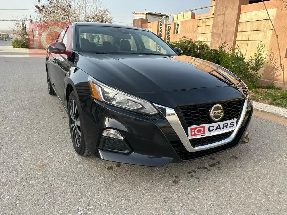 نيسان ألتيما